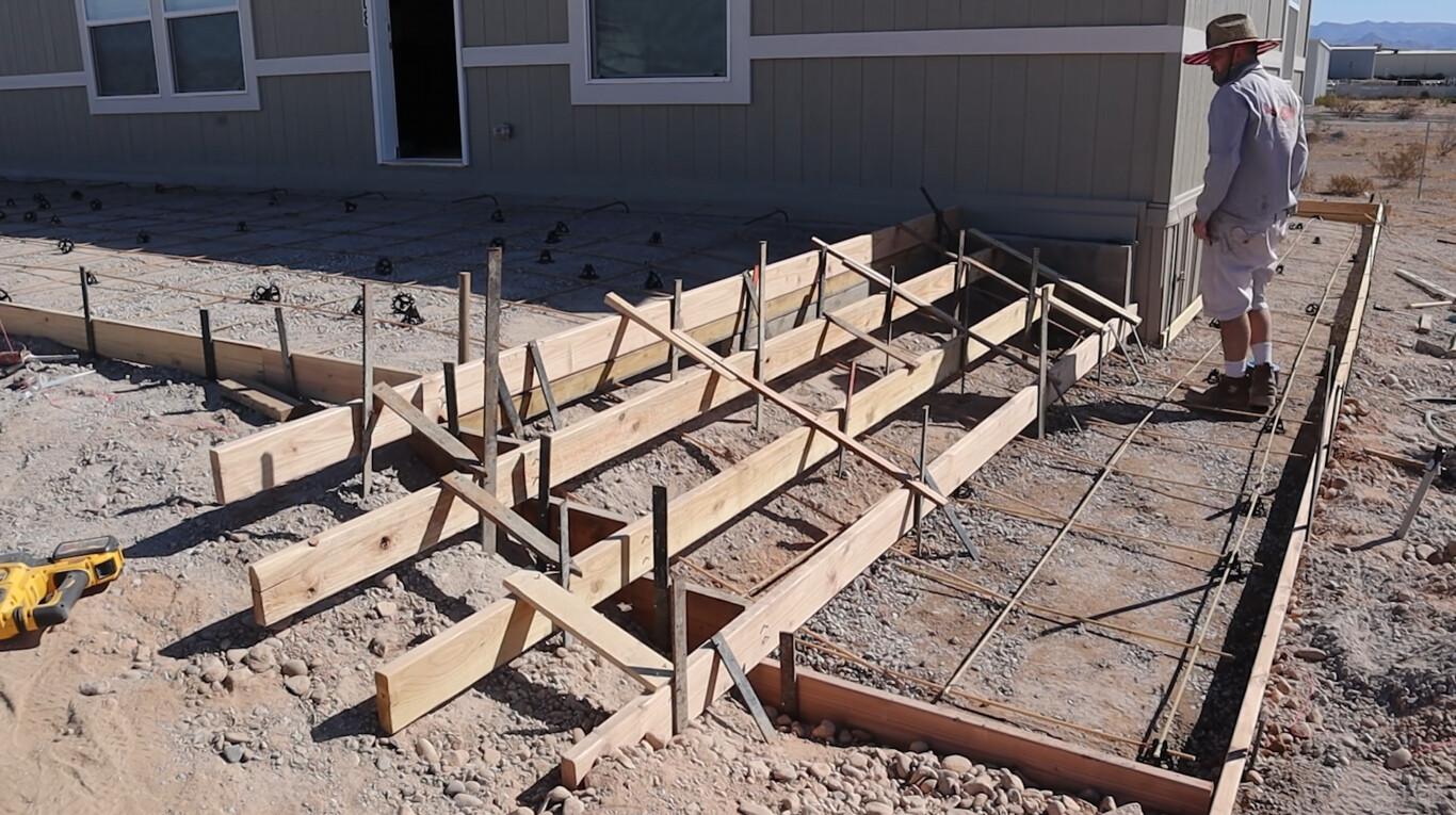 Proper concrete form preparation for foundation work